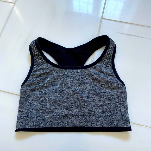 Black & grey reversible Victoria Secret Sports Bra - Picture 4 of 4